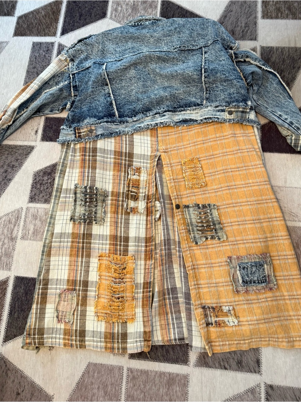 Oli & Hali Distressed Light Blue Denim Jacket with Yellow Plaid Lining Fits M-Xl - Picture 9 of 10
